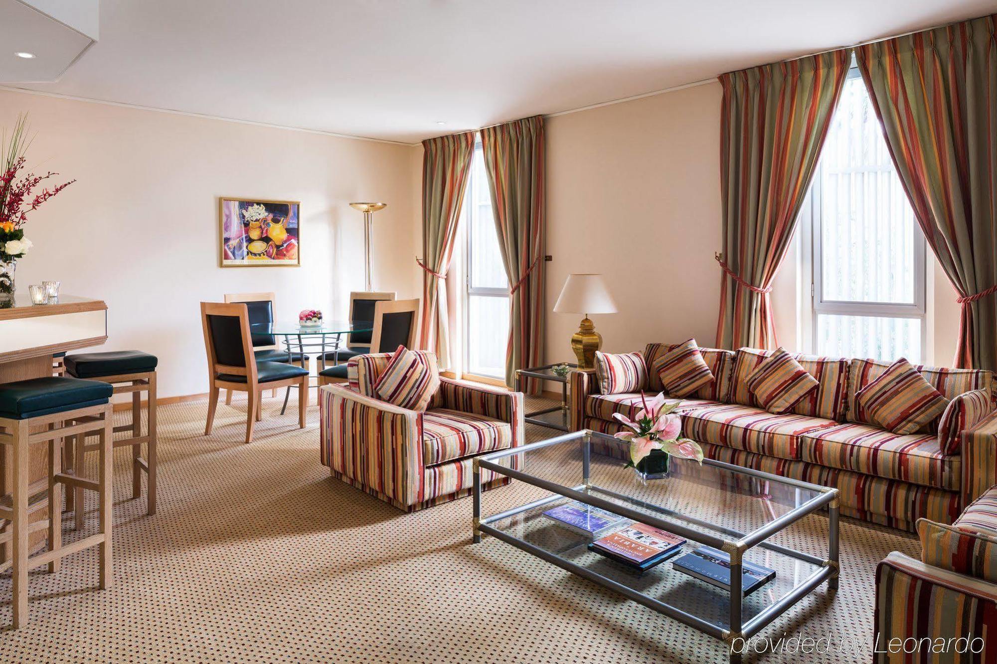 Al Khozama Hotel Riade Quarto foto